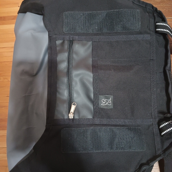 Chrome Black Messenger Bag - Picture 5 of 10